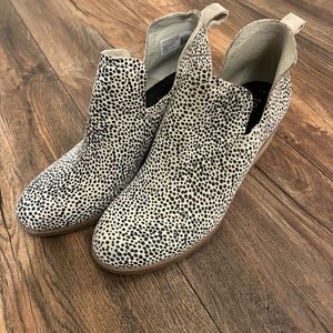 TOMS Kallie Wedge Bootie - Cheetah